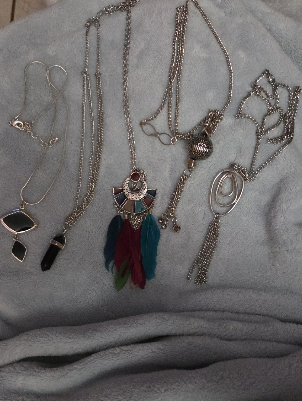 Necklaces Boho Feather Pendant- Silver with Teal & Burgundy Feathers
